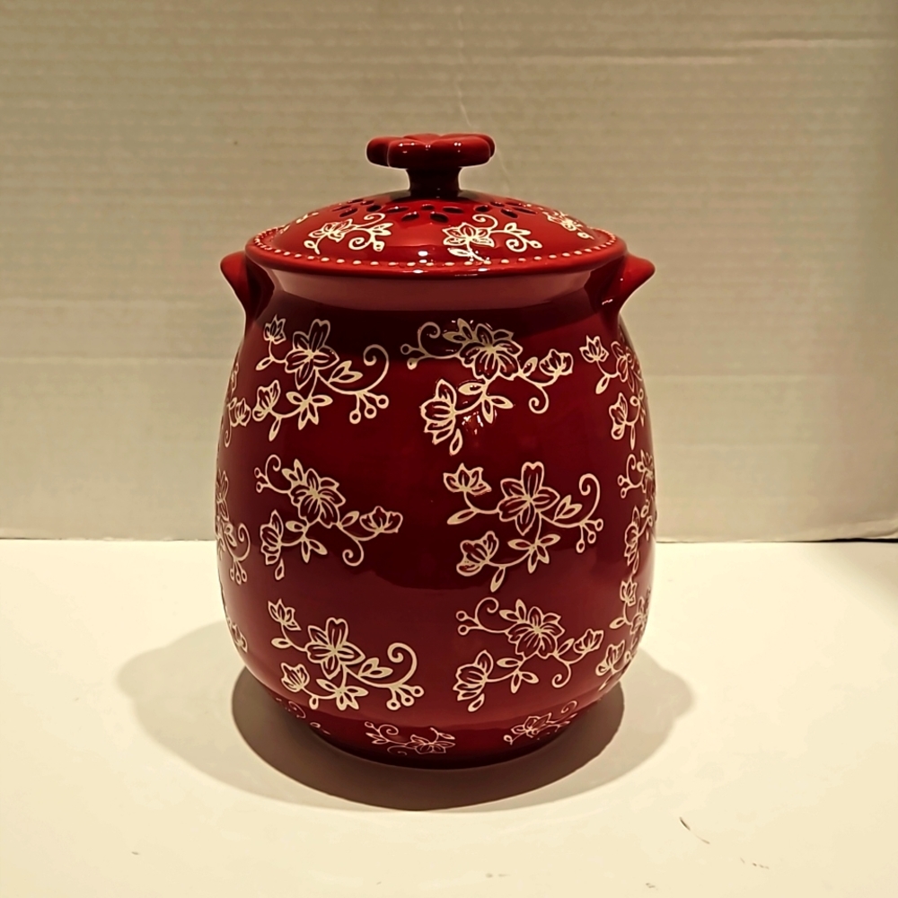 Temptations by Tara Floral Lace Counter Top Holder